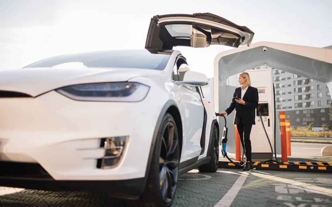 Cybertruck Safety Issues: Design, Recalls, and Road Concerns